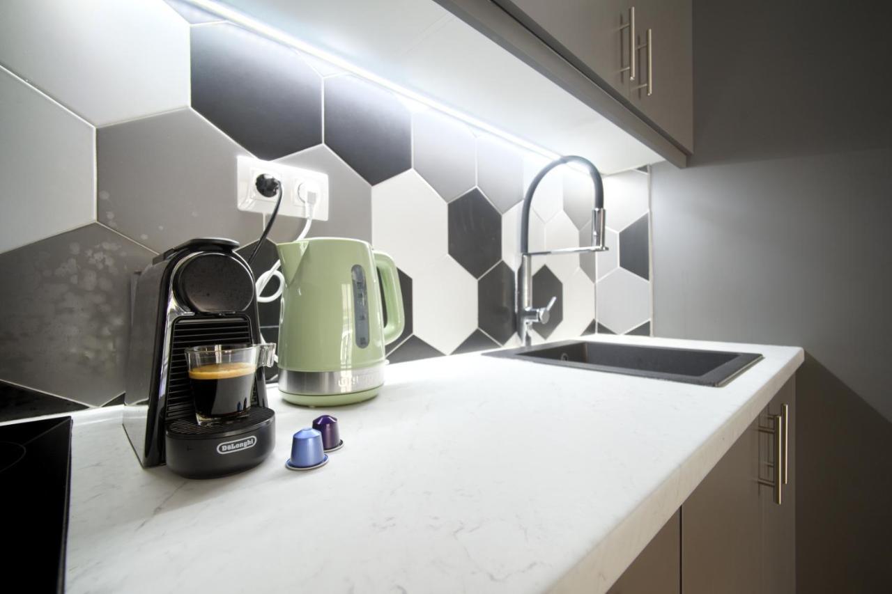 Majestic Flat With Huge Terrace In The City Center Athens Luaran gambar